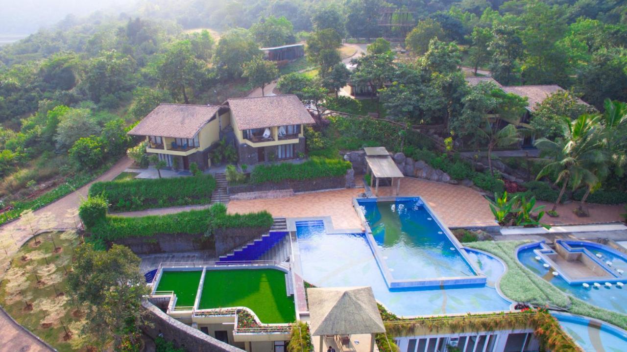 Encore A Boutique Resort Mulshi Екстериор снимка