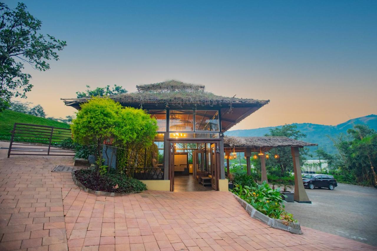 Encore A Boutique Resort Mulshi Екстериор снимка